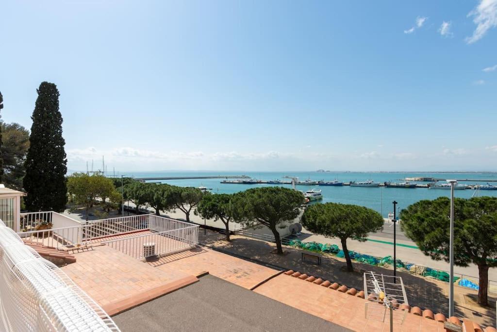 Merce 30-Amplia Casa De Vacaciones Con Vistas Al Mar Ρόζες Εξωτερικό φωτογραφία