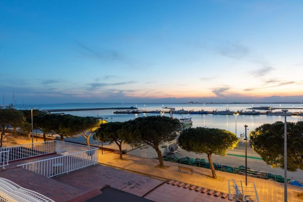 Merce 30-Amplia Casa De Vacaciones Con Vistas Al Mar Ρόζες Εξωτερικό φωτογραφία