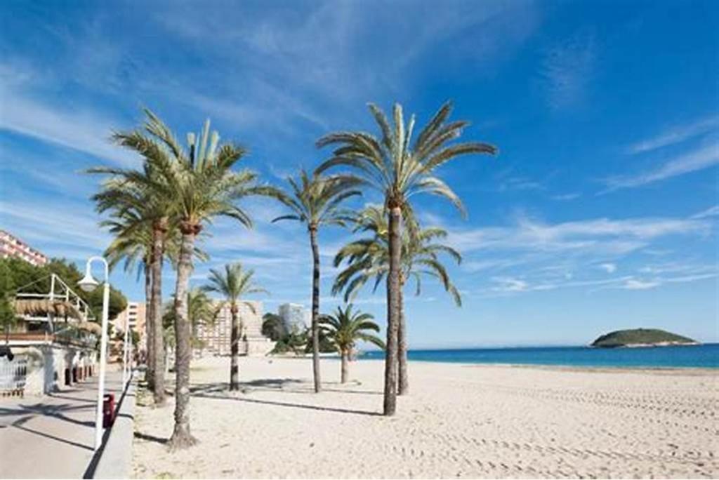 Merce 30-Amplia Casa De Vacaciones Con Vistas Al Mar Ρόζες Εξωτερικό φωτογραφία
